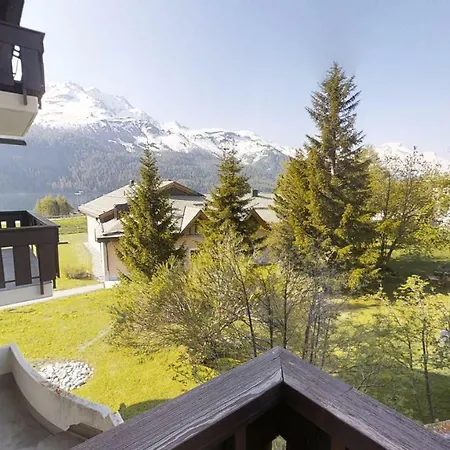 Muntagnarda 16 アパート